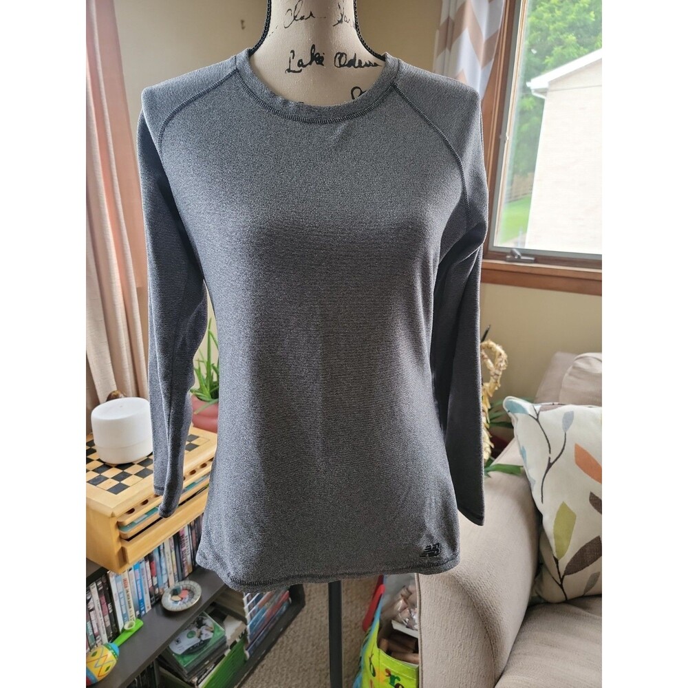 Women's New Balance Sporty Utility Gray Long Sleeve Size M Blokecore Soft